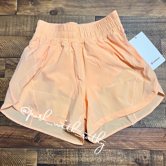 🍋 Lululemon Track That High-Rise Lined Short *5”, NWT - Picture 2 of 10